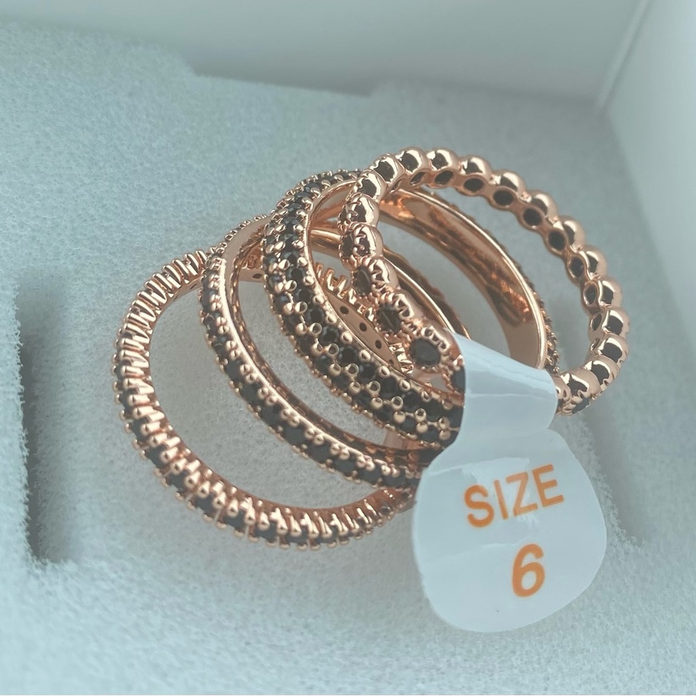 Bomb party dreaming of Paris rose gold and onyx